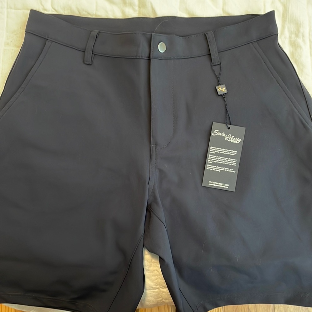 NEW State & Liberty golf short. Navy blue, size 33 with 8inch inseam